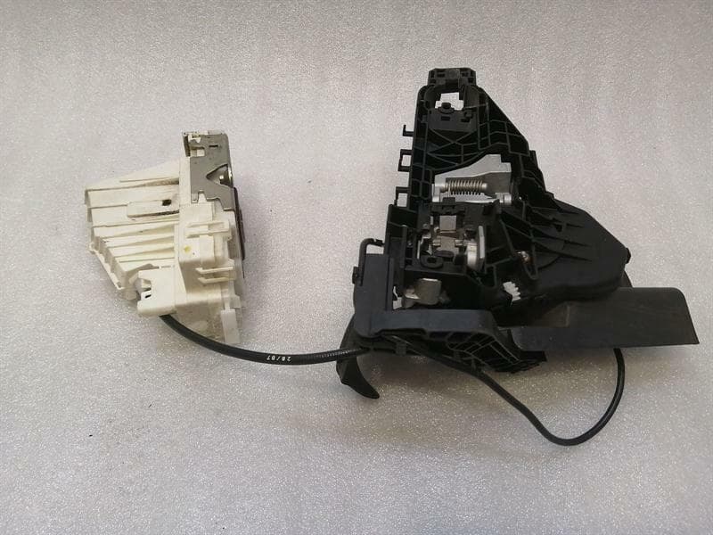 MERCEDES-BENZ Mercedes R Class W251 Door Lock FRH A2517200835 Door Lock Front Right RHD