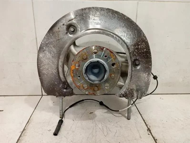 BMW BMW 4 M4 G82 G22 RWD Left Front Hub 31 20 8095663 Wheel Bearing Housing Front Left