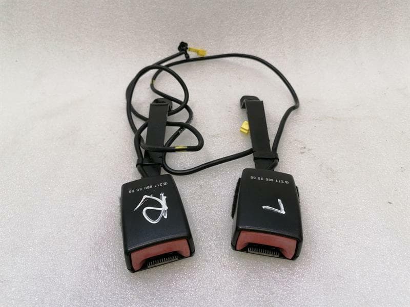 MERCEDES-BENZ Mercedes CLS W219 front belt buckle set A2118603669 front belt buckle set