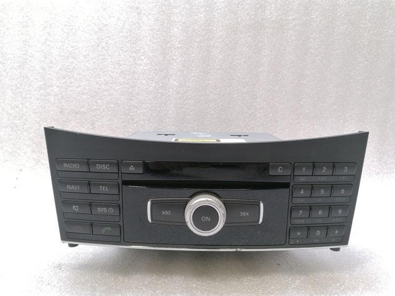MERCEDES-BENZ Mercedes E Class W207 CD player A2129006905 audio system controller