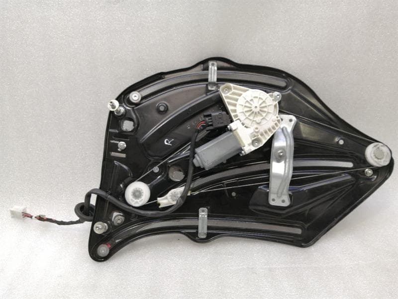 MERCEDES-BENZ Mercedes E Class W207 Right Rear Door Winder A2076702003 Window Regulator Rear Re