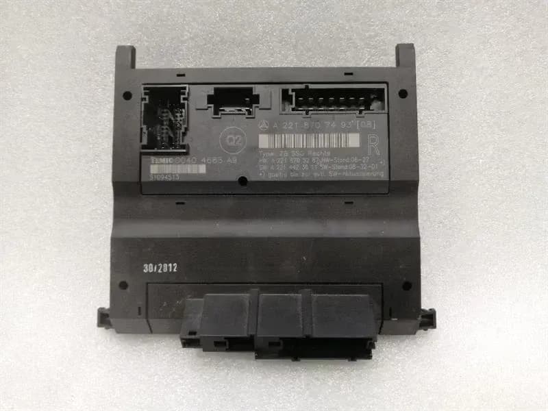 Mercedes S-Class W221 Right Seat Electronic Module A2218707493 ECU Re
