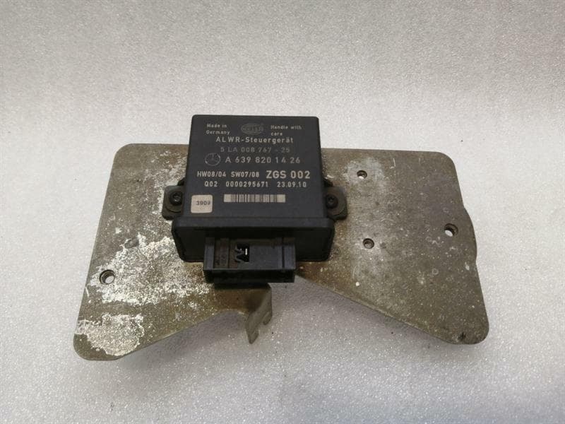 MERCEDES-BENZ Mercedes G-Wagen W463 Headlight Control Unit A6398201426 Light Control Unit