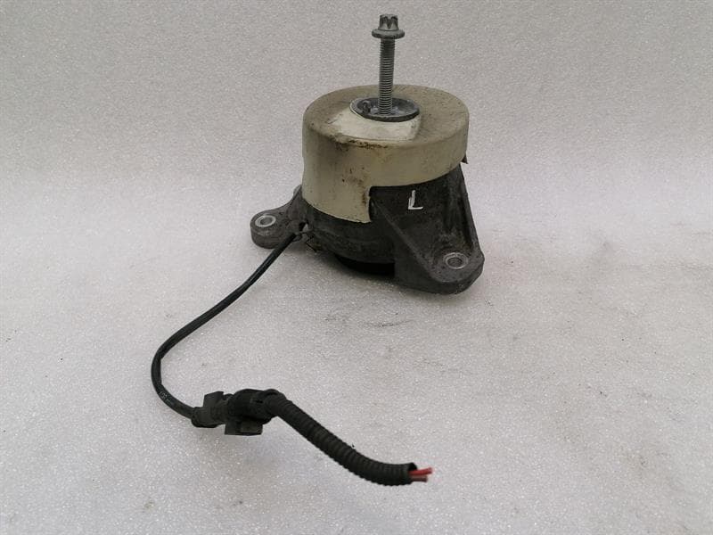 MERCEDES-BENZ Mercedes E Class W238 Left Engine Mount A2382401200 Engine Mount Left
