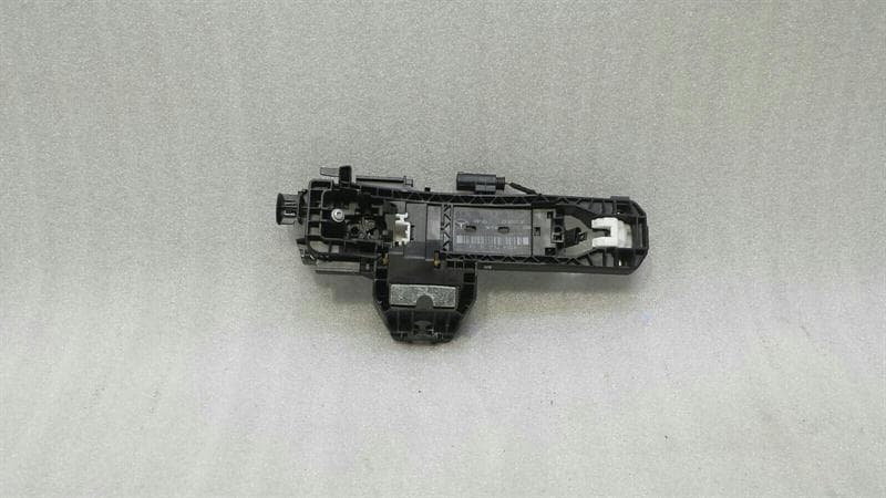 MERCEDES-BENZ Mercedes GLS X166 FRH Handle Carrier A2047602634 Door Handle Carrier Front Right