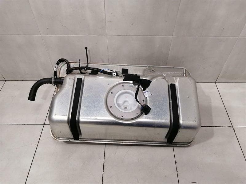ASTON MARTIN Aston Martin Vantage V8 Fuel Tank DG33-9C133-AD Fuel Tank