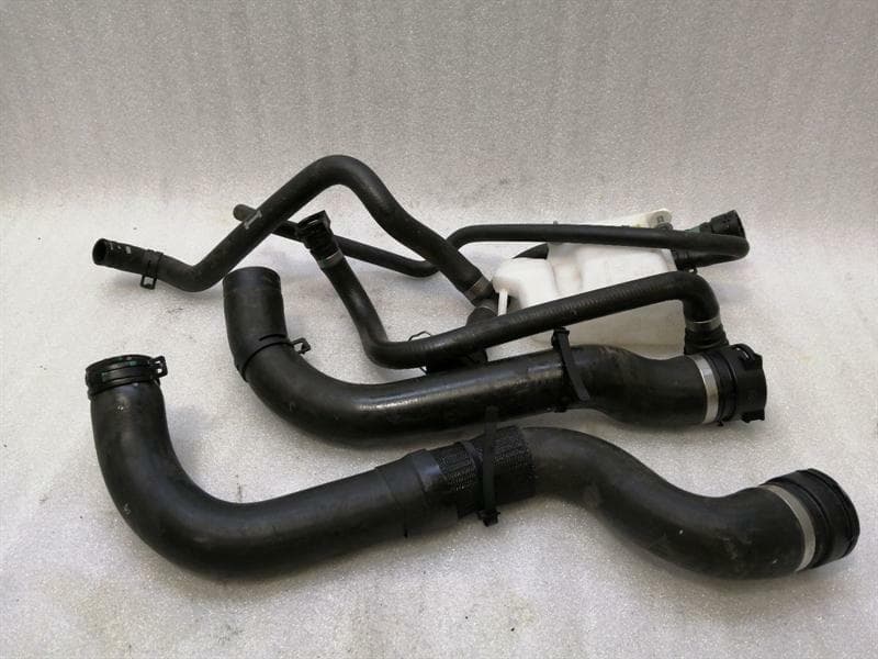 ASTON MARTIN ASTON MARTIN VANTAGE V8 Cooling Pipe 9G33-8C289-AA Cooling Water Hose Hose