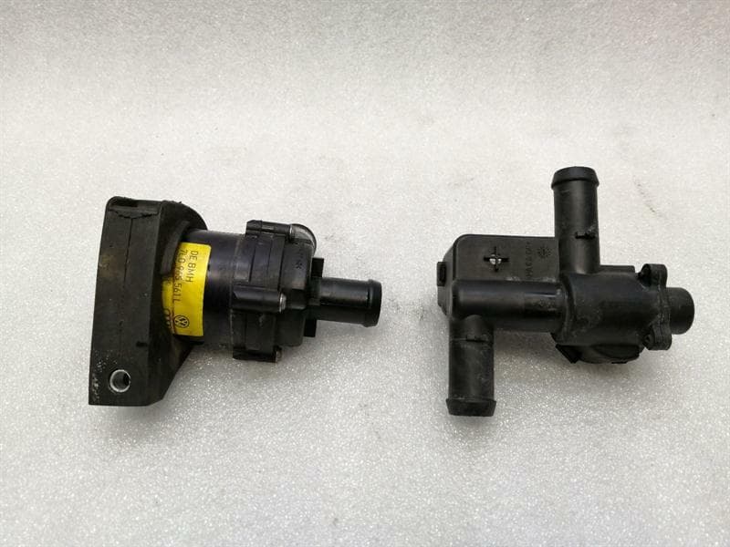 PORSCHE Porsche Panamera 970 cooling pump + Valve 97057222501 coolant pump pump pump
