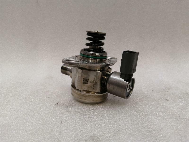 MERCEDES-BENZ Mercedes CLS W218 Left Fuel Pump A2780700101 High Pressure Fuel Pump M278