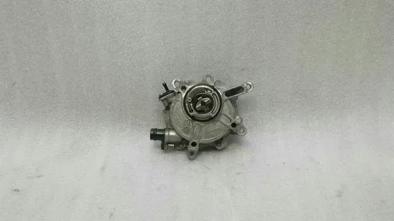 Mercedes CLS W218 Vacuum Pump A2762300165 Vacuum Pump M278 V8