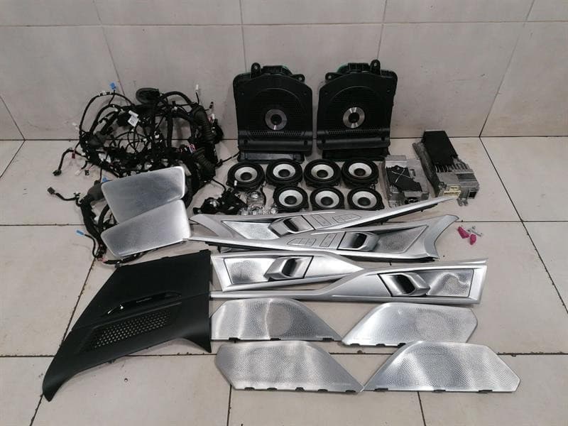 BMW BMW 18--25 G16 M8 Coupe Speakers Bowers & Wilkins Diamond Surround Speakers