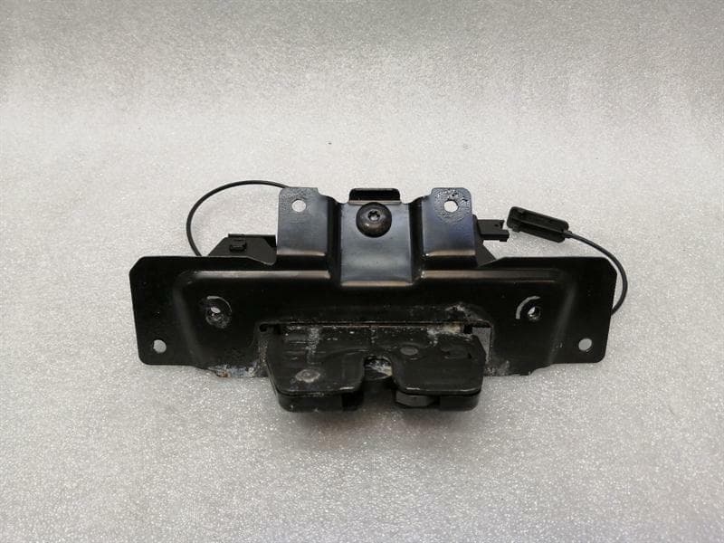 LAND ROVER LAND ROVER RANGE ROVER L322 Boat Lock 7065113 Tailgate Lock
