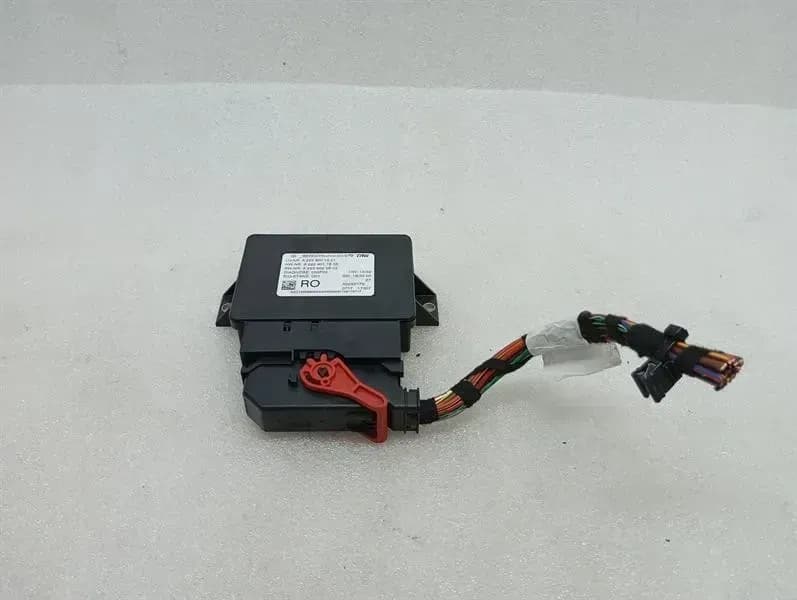 MERCEDES-BENZ Mercedes C Class W205 Electronic Module A2539001501 Park Brake Control Unit