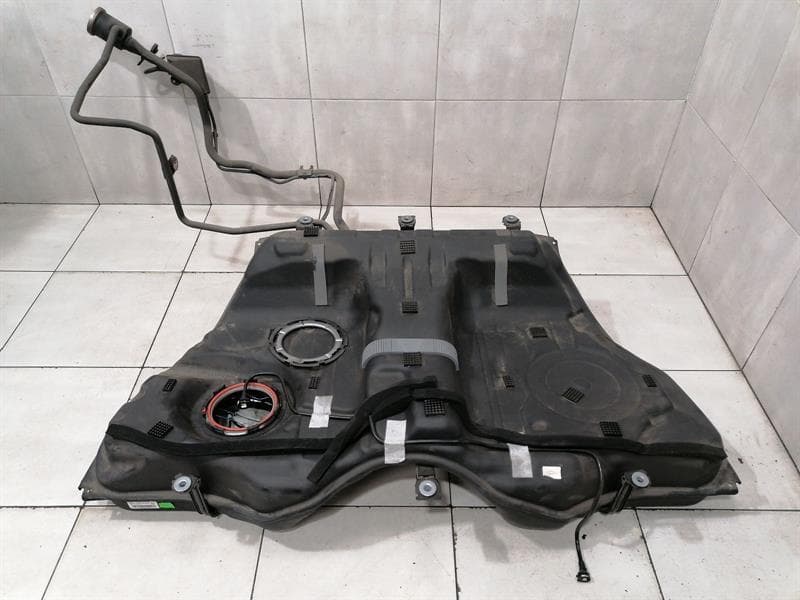 MERCEDES-BENZ MOPF Mercedes CL63 AMG W217 Fuel Tank A2174700600 Fuel Tank M177 V8 4.0