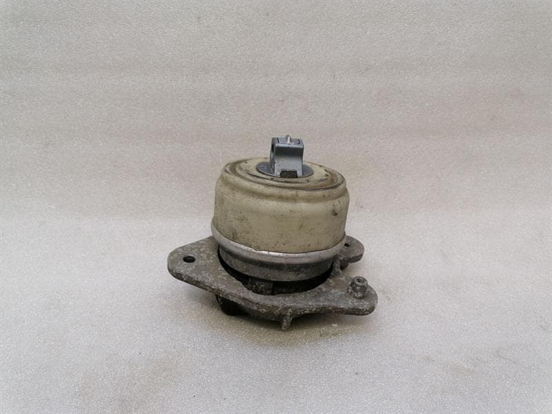 MERCEDES-BENZ Mercedes CL W217 Right Engine Mount A2222405600 Engine Holder Right