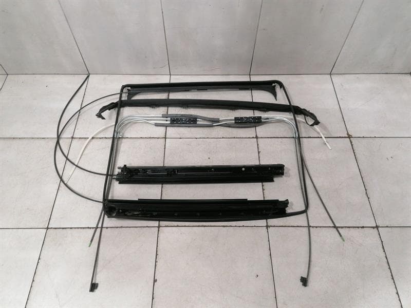MERCEDES-BENZ MERCEDES C63 AMG W205 SUNROOF FRAME A2057800275 PANORAMIC ROOF FRAME SEDAN