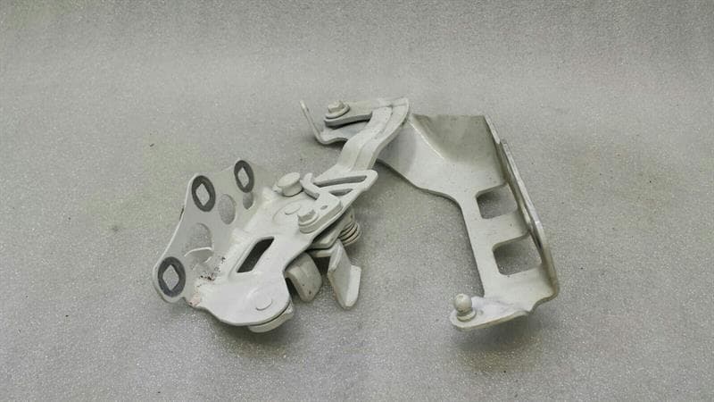 MERCEDES-BENZ Mercedes C Class W205 Bonnet Hinge RHS A2058800928 Hood Hinge Right