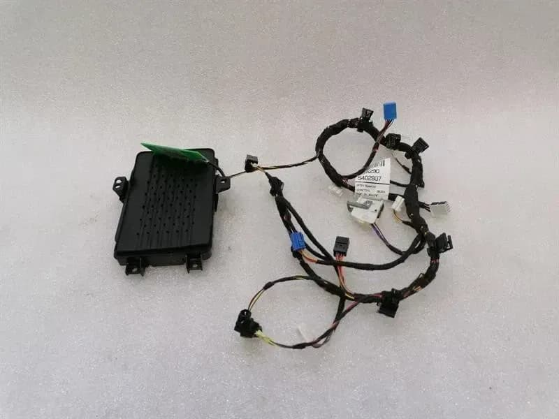 MERCEDES X290 GT63S ELECTRONIC MODULE A2139006911 CONTROL UNIT WIRELESS CHARGER