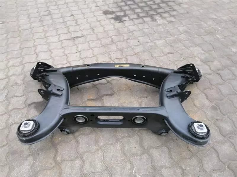 MERCEDES-BENZ Mercedes C63 AMG W205 Rear Subframe A2533501308 Axle Frame Rear Axle M177