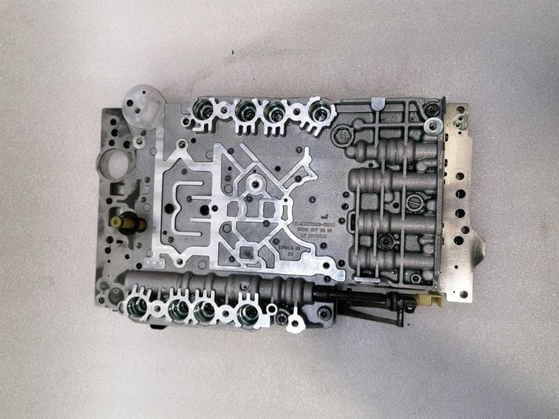 MERCEDES-BENZ Mercedes C Class W205 Gearbox A2302708000 Transmission HYDRAULIC PLATE HYDRAULIC