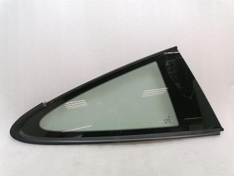 PORSCHE Porsche 911 991 Right Rear Quarter Glass 991543311200 Door Window 1⁄4 Rear Right