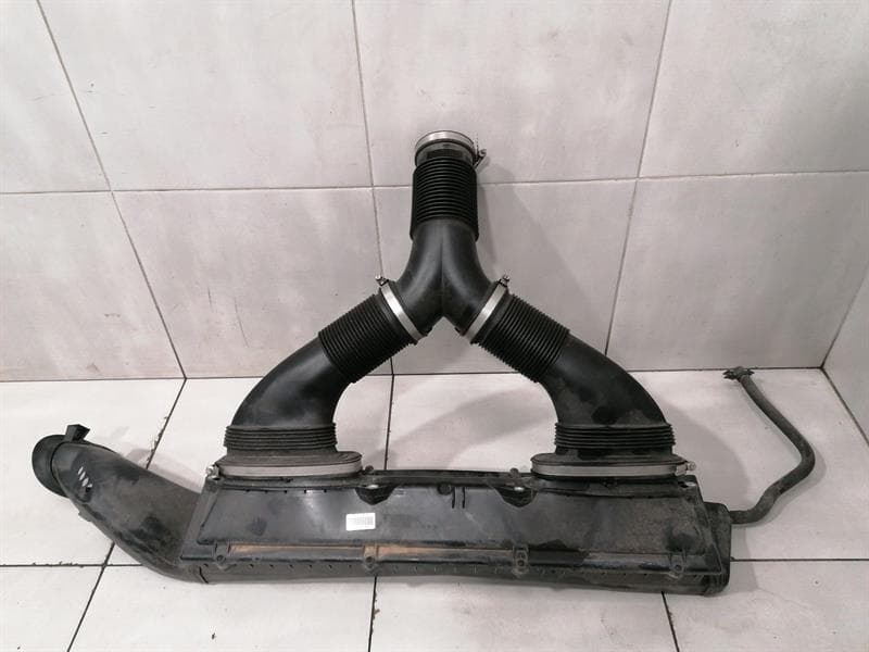PORSCHE Porsche Panamera 970 Air Filter Box 97011002102 Air Filter Box 3.6