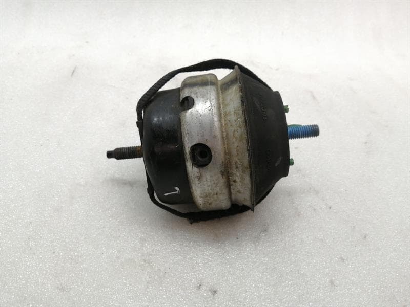 ASTON MARTIN ASTON MARTIN DBS V12 08-12 Left Engine Mount 9D33-6A003-AB Motor Holder Left