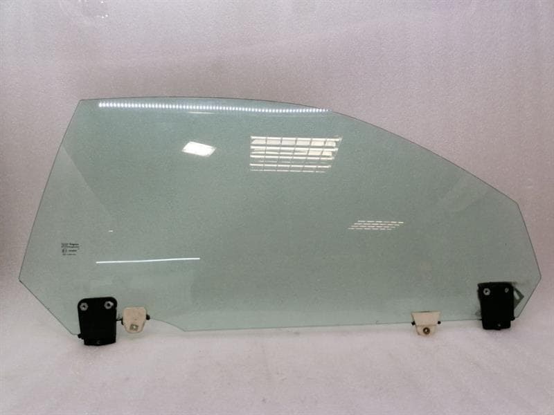 ASTON MARTIN Aston Martin DB7 Vantage Right Front Door Glass 76-82225 Front Right Door Glass