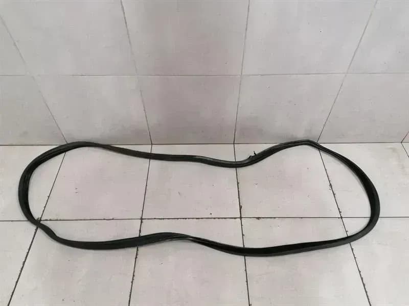 ASTON MARTIN ASTON MARTIN RAPIDE BOAT LID SEAL AD43-F43720-AC BOOT LID TAILGATE SEAL