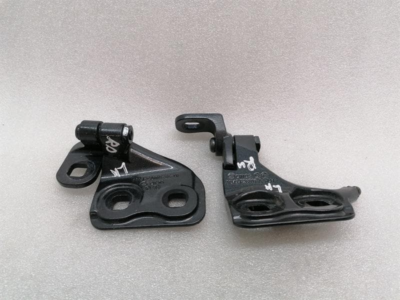 ASTON MARTIN ASTON MARTIN RAPIDE S DOOR HINGE BRAKE AD43--F26811-AA DOOR HINGE BRAKE