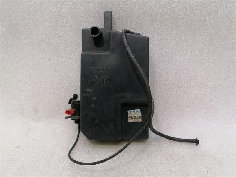 ASTON MARTIN Aston Martin DB7 Vantage washer fluid reservior 37-121070-AF washer fluid tank
