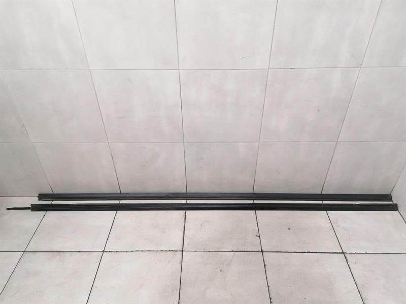 MAYBACH MAYBACH 57 W240 A2406900798 SIDE SKIRT SEALS SEALS Side Sills