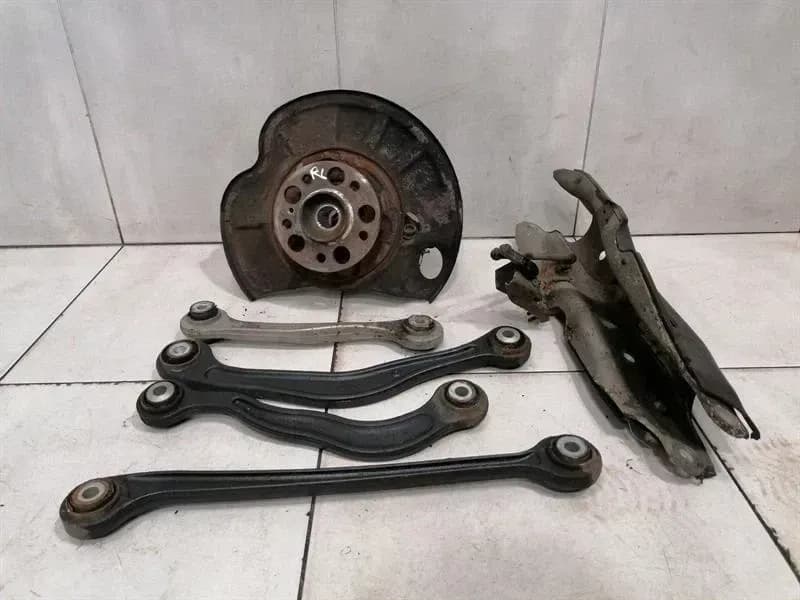 Mercedes CL W216 Left Rear Hub Set A2213503108 Wheel Bearing Housing Rear Left Set