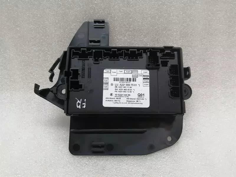 MERCEDES-BENZ Mercedes S-class W221 front right door module A2219007501 door control unit front R