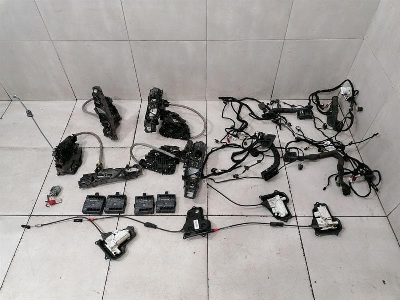 MERCEDES-BENZ Mercedes GLE W292 C292 door lock A0997207100 door lock soft close set rhd