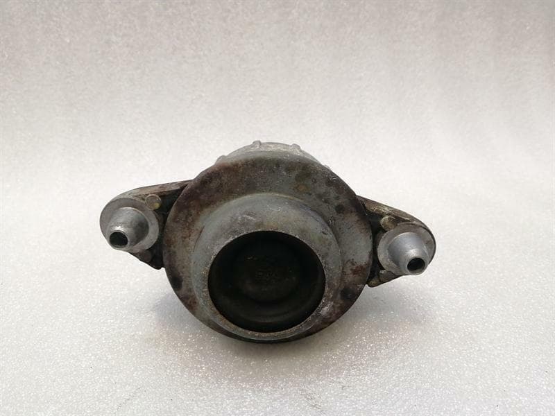 MERCEDES-BENZ Mercedes E Class W212 Right Engine Mount A2182400217 Engine Mount Right M157