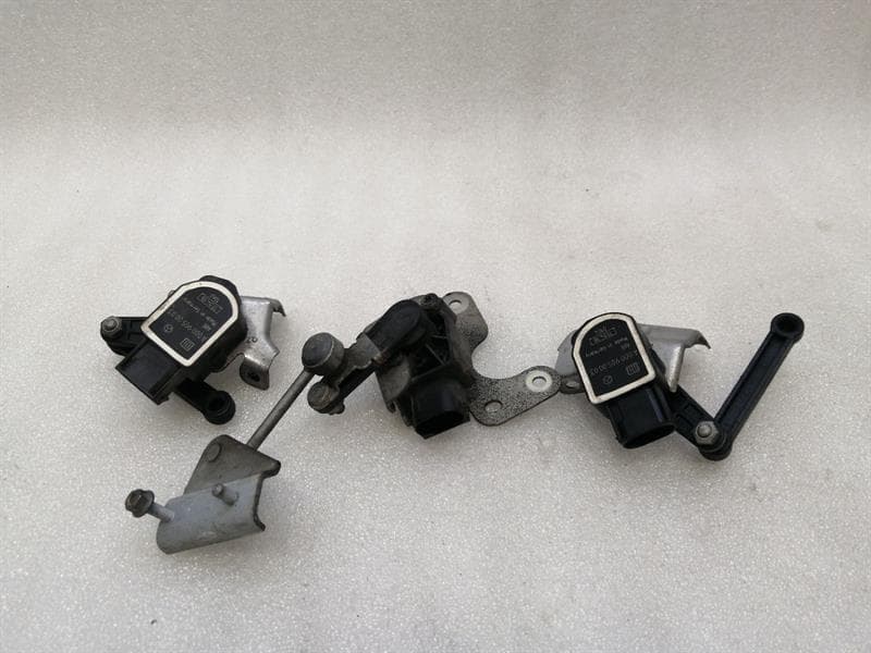 Mercedes SL R231 Level Sensor Set A2319057900 Height Sensor Set