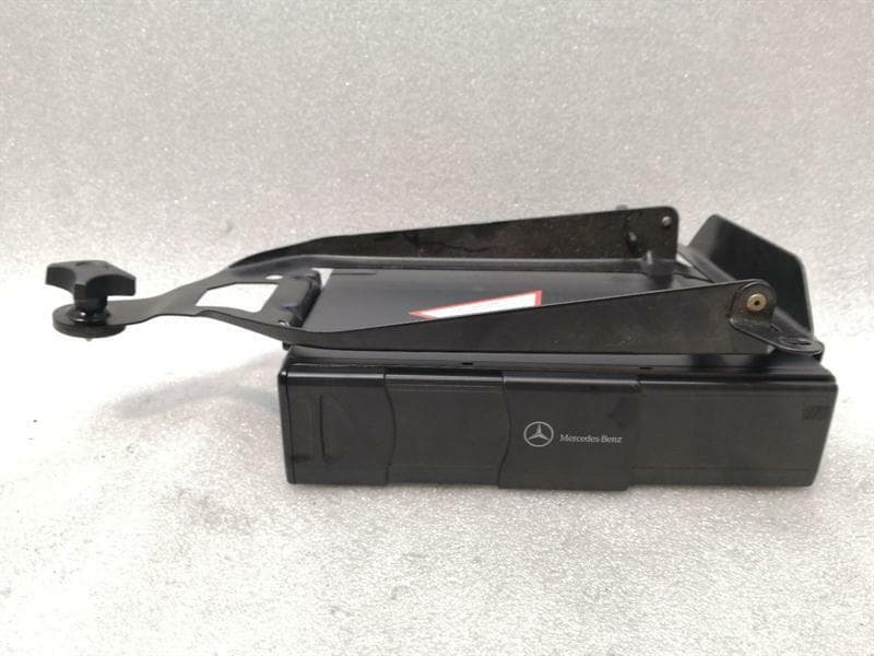 MERCEDES-BENZ Mercedes ML W163 CD Changer A1638201589 CD Changer