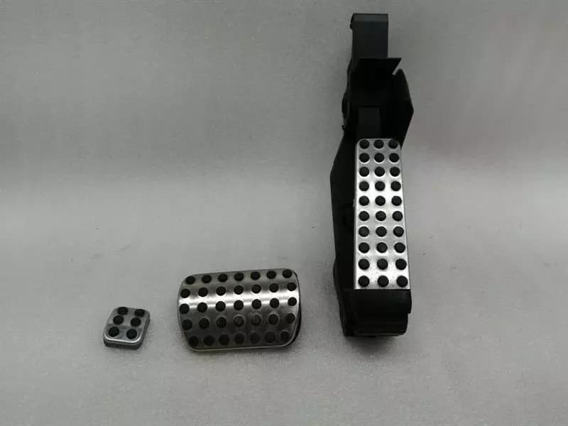 MERCEDES-BENZ Mercedes E Class W211 gas pedal A2113000604 accelerator pedal trim set