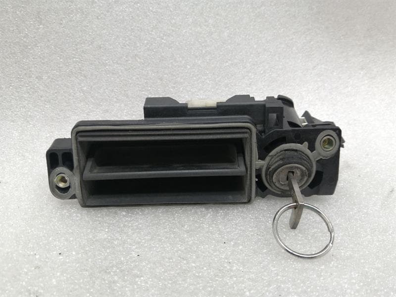 MERCEDES-BENZ Mercedes E Class W211 Boat Lid Handle A2039500493 Rear Lid Handle