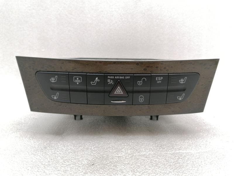 MERCEDES-BENZ Mercedes E Class W211 CD Changer A2118700889 CD Changer