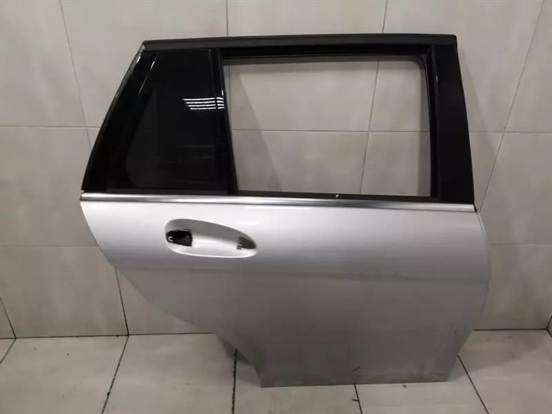 MERCEDES-BENZ Mercedes C Class W204 Right Rear Door A2047302400 Door Rear Right Car