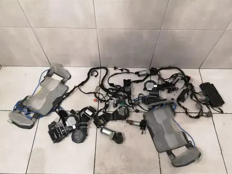 LAND ROVER LAND ROVER L494 hy32-14d600-bb Seat Vent SEAT VENTILATION MOTOR