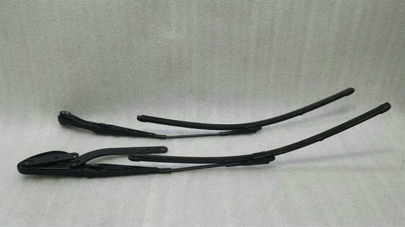 MERCEDES-BENZ Mercedes SLK R171 RHD Wiper arm A1718200944 right handlebar
