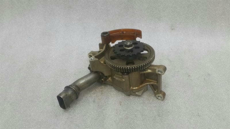 BMW BMW 3 Series E92 E90 M3 oil pump 7838312 oil pump oil auxiliary pump