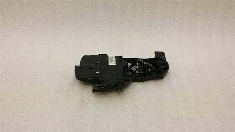 MERCEDES-BENZ Mercedes S-class W221 front left handle carrier A2217600534 door handle carrier VL