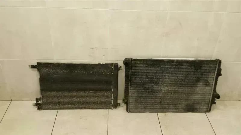 AUDI Audi S3 8V water radiator 5Q0121521EP water cooler radiator 2.0 defect set AC
