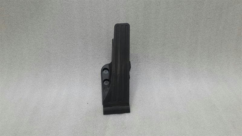 MERCEDES-BENZ Mercedes C Class W205 Throttle Pedal (Electrical) A2053000004 Throttle Pedal C205 A205