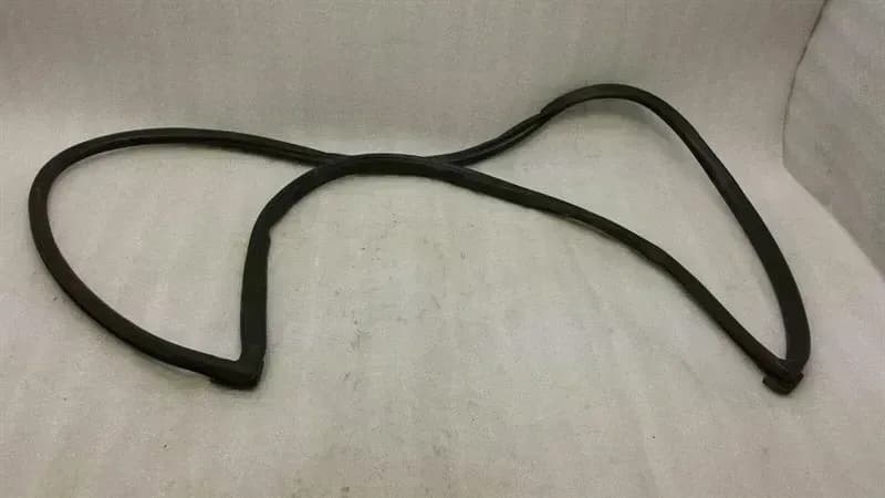 PORSCHE Porsche Cayenne 957 Bonnet Seal 7L5823707A Bonnet Gaskets