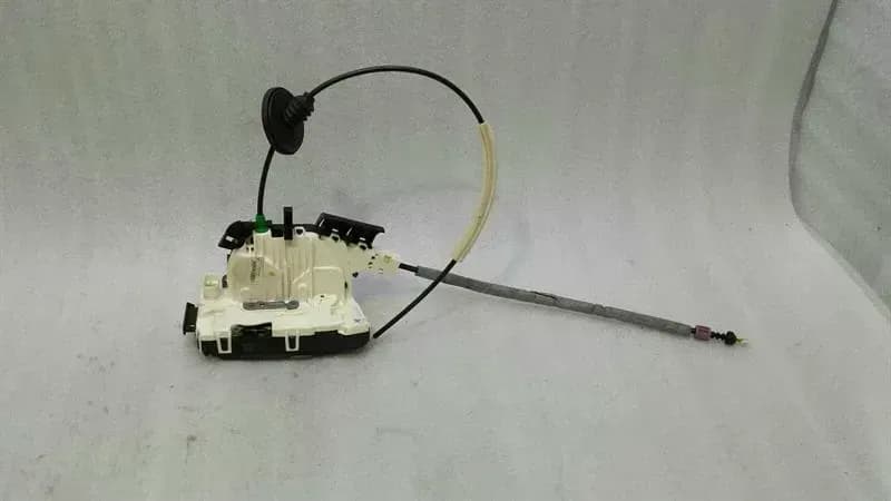MERCEDES-BENZ Mercedes E Class W207 Right Door Lock A2047202435 Right Door Lock